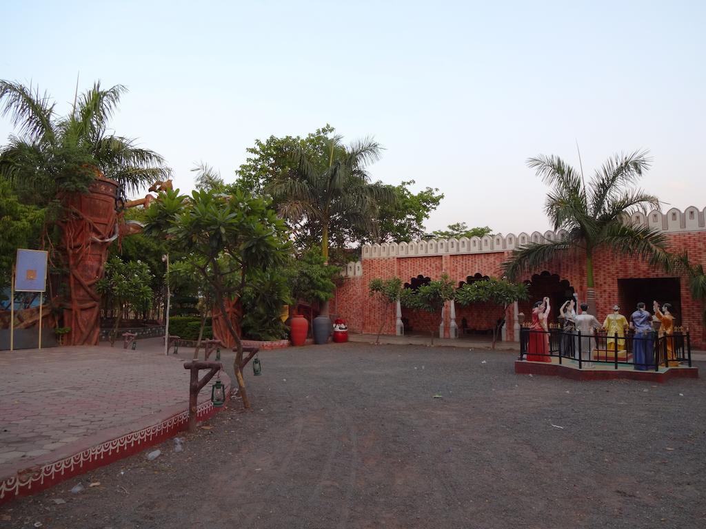 Chokhi Dhani Indore Luaran gambar