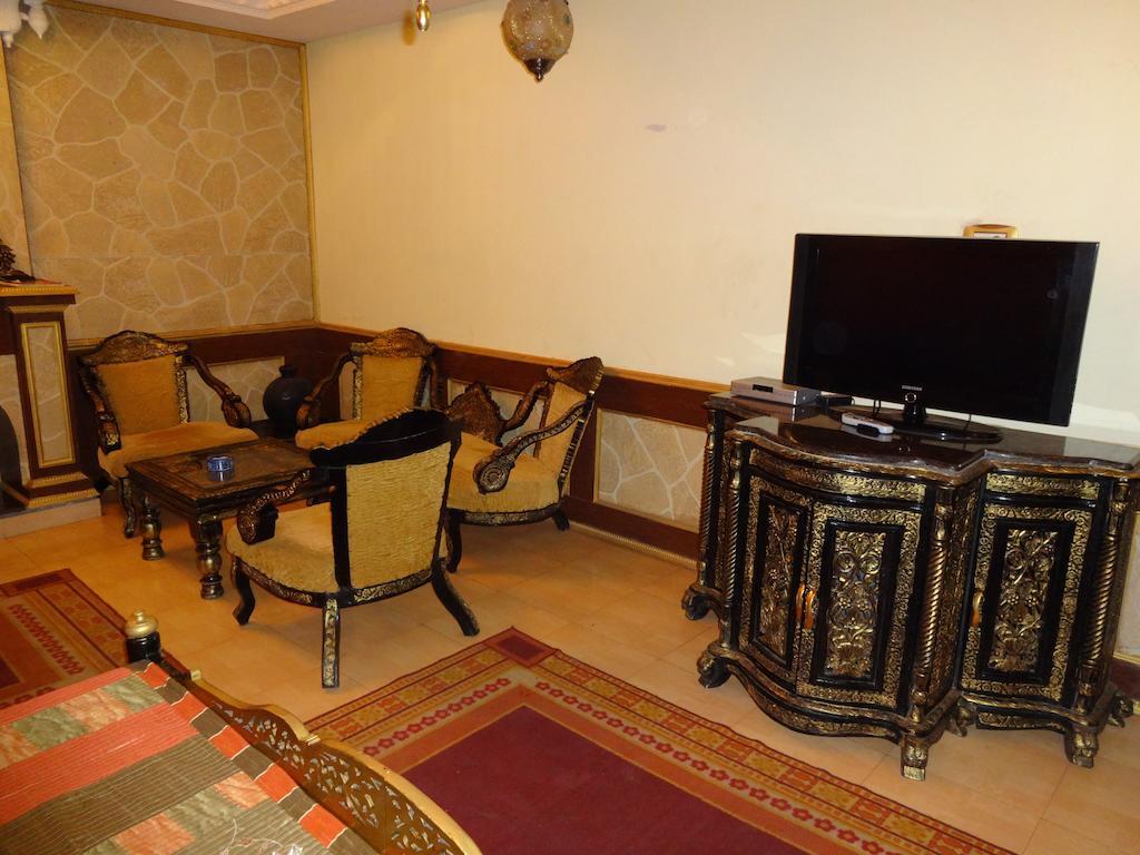 Chokhi Dhani Indore Bilik gambar
