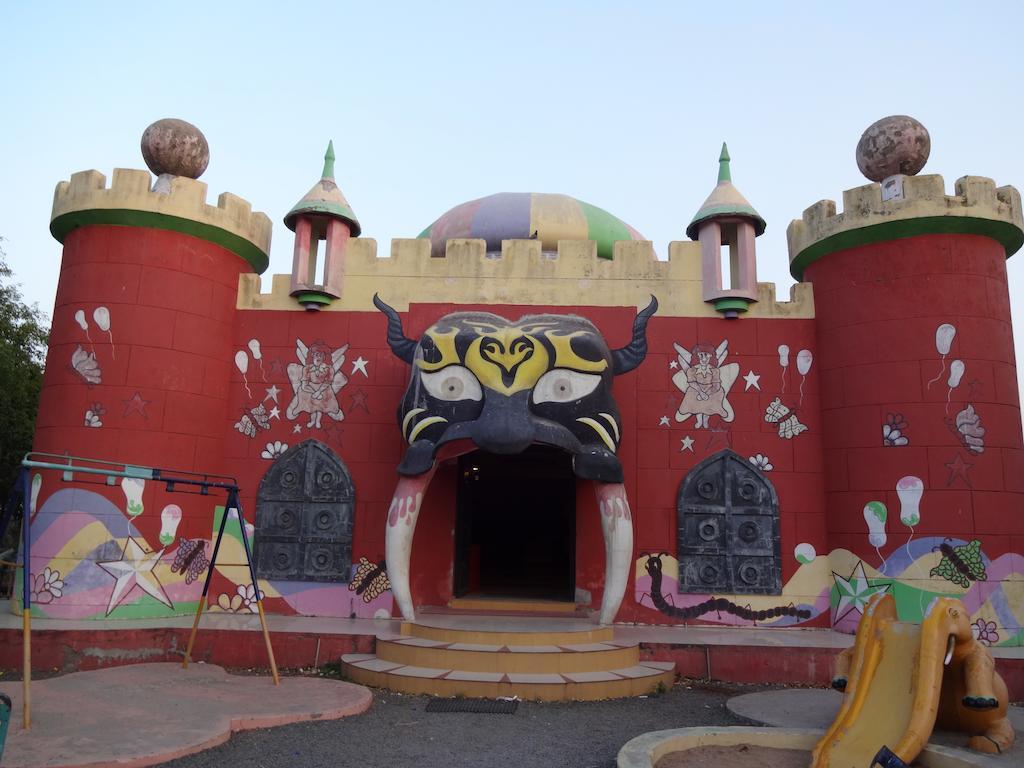 Chokhi Dhani Indore Luaran gambar